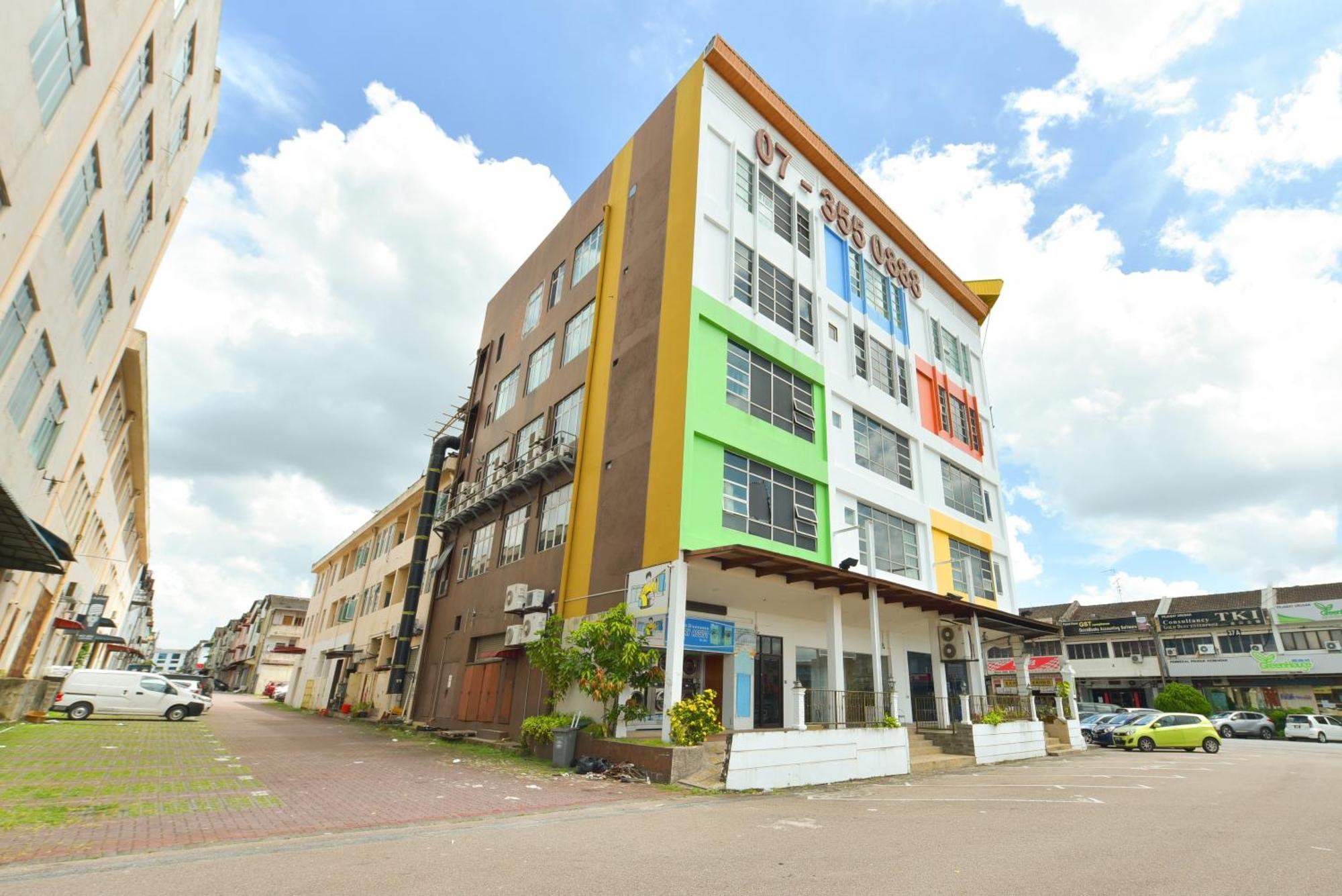 Townhouse Oak Hotel Holmes Johor Jaya Johor Bahru Exterior photo